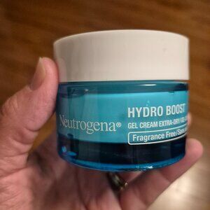 Neutrogena Hydro Boost Gel-Cream for Extra Dry Skin